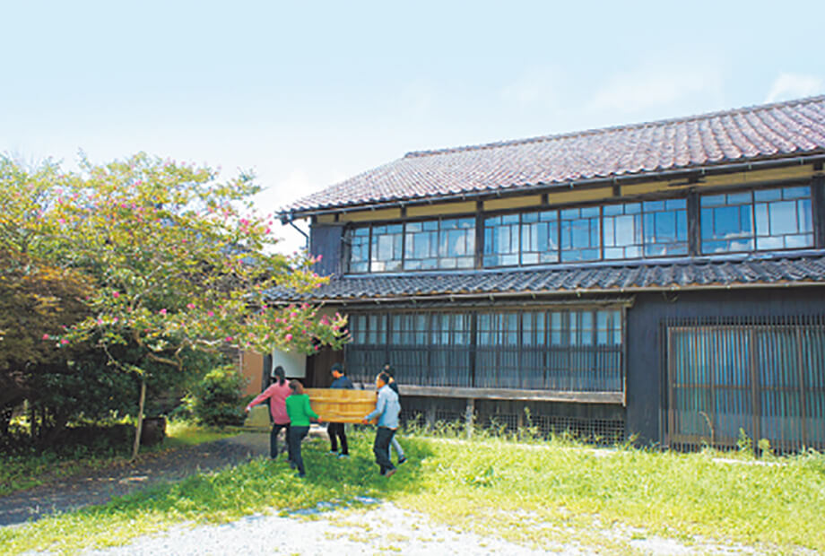 tane CREATIVE のスタッフ